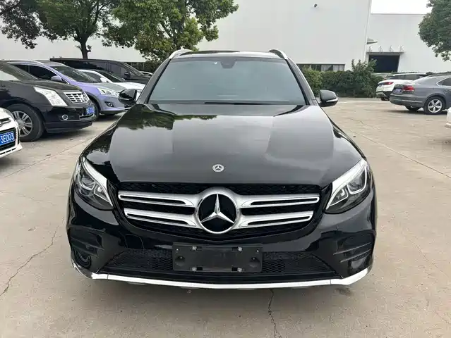 MERCEDES-BENZ GLC