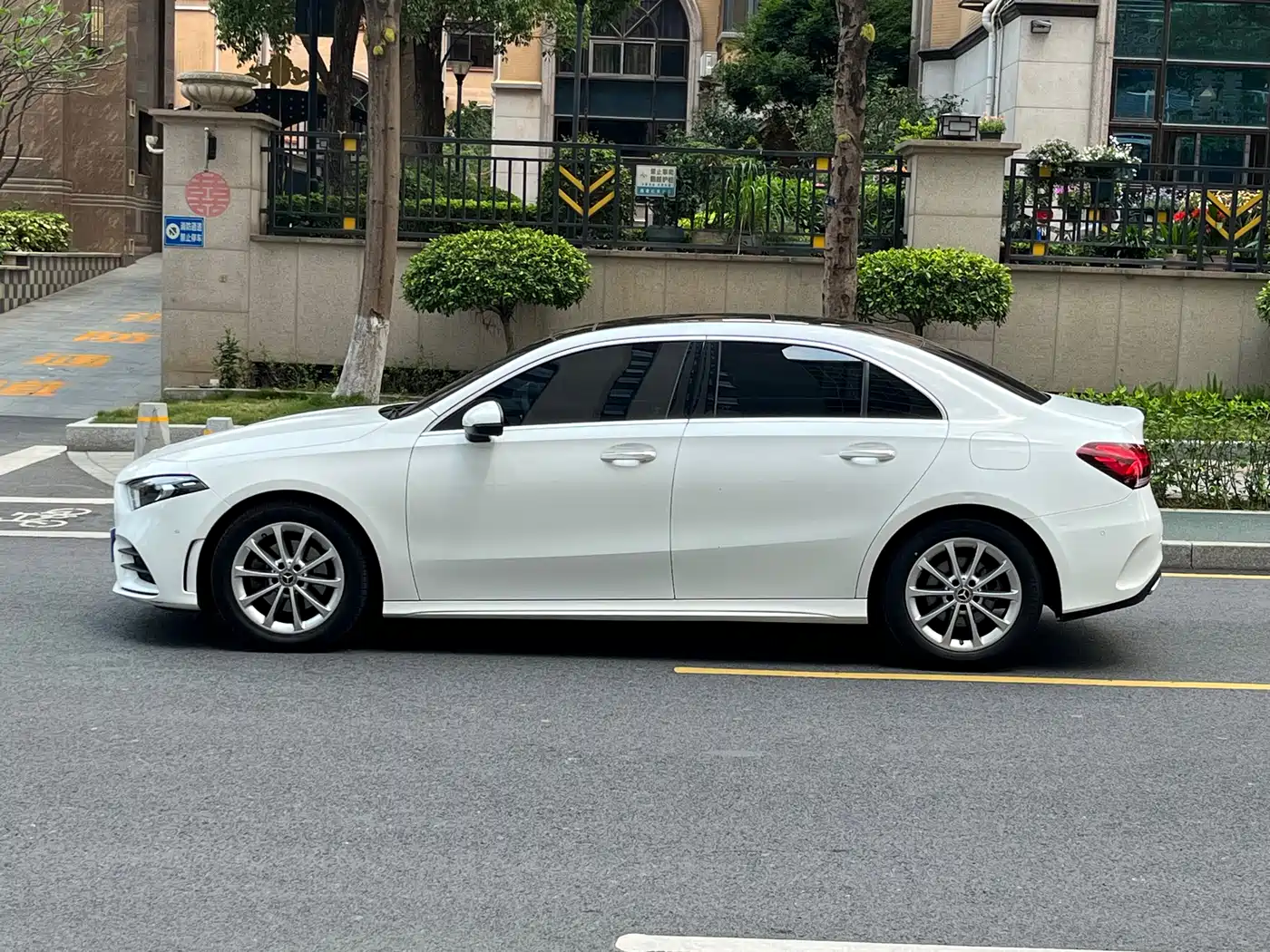 MERCEDES-BENZ A CLASS