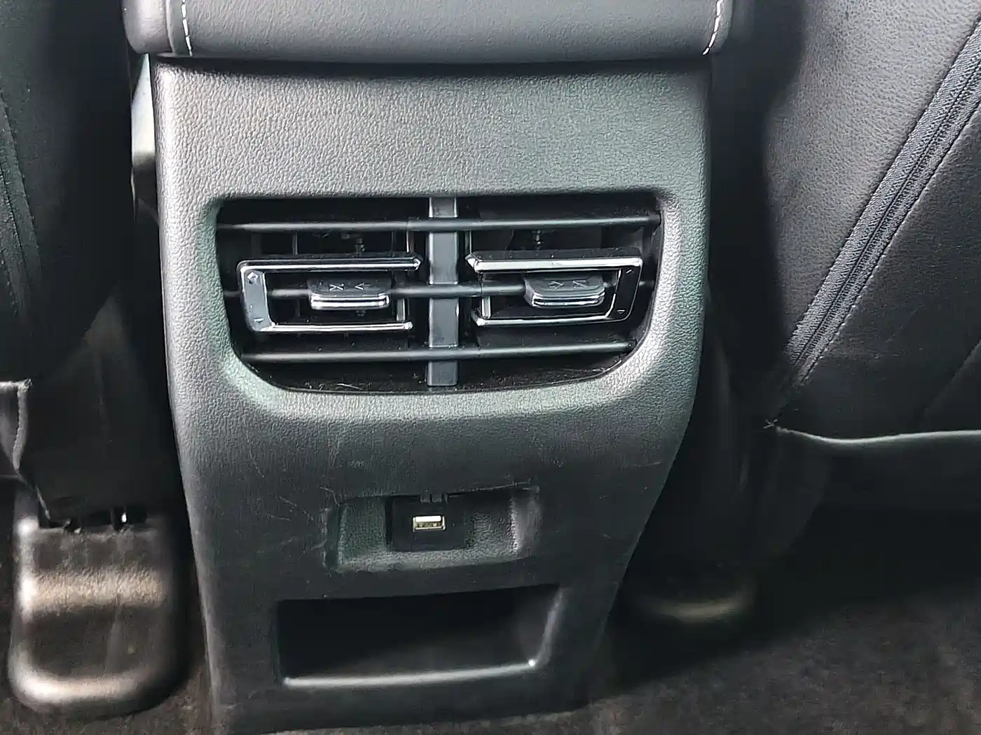 Haval M6 2021 PLUS 1.5T DCT Luxury Smart Connect фото 15
