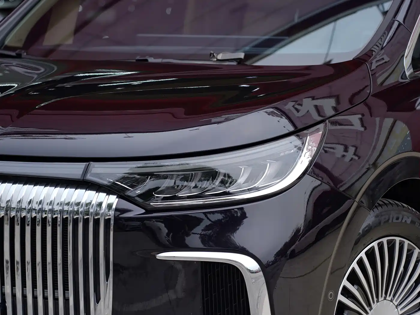 Voyah Auto Voyah Dreamer 2025 PHEV AWD Flagship Kunpeng Edition фото 3