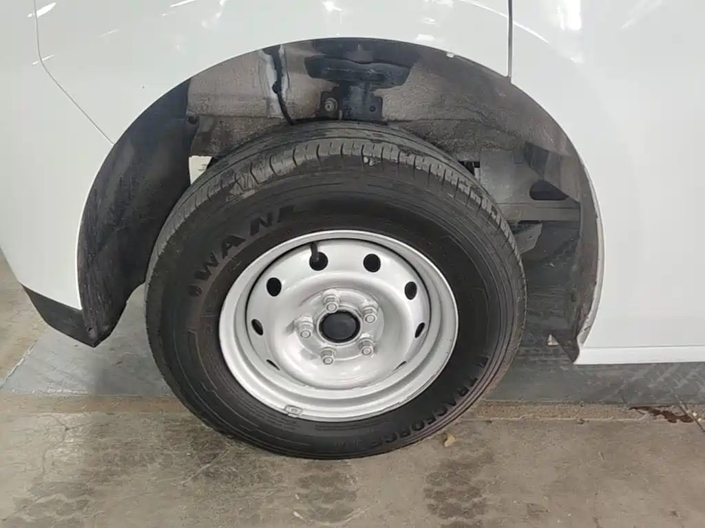 Jiangling E-Fushun 2025 2025 Clear Window Version 41.86kWh Short Wheelbase Low Roof