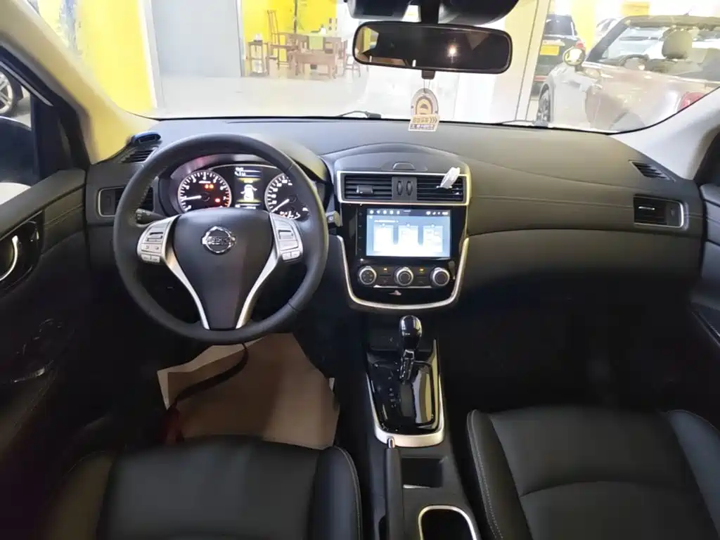 Nissan Tiida 2024 2024 1.6L CVT Smart Drive Edition