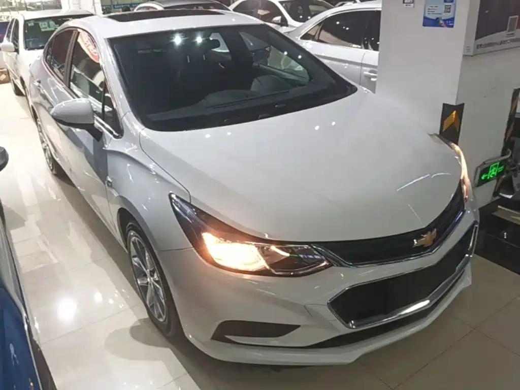 Chevrolet Cruze 2017 2018 320 Automatic Pioneer Sunroof Edition