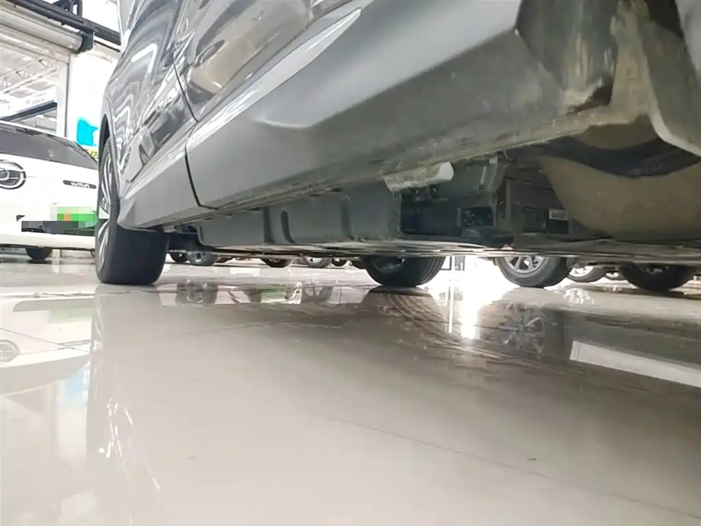 BYD Song PLUS PHEV 2024 Glory Edition DM-i 110km Flagship PLUS фото 22