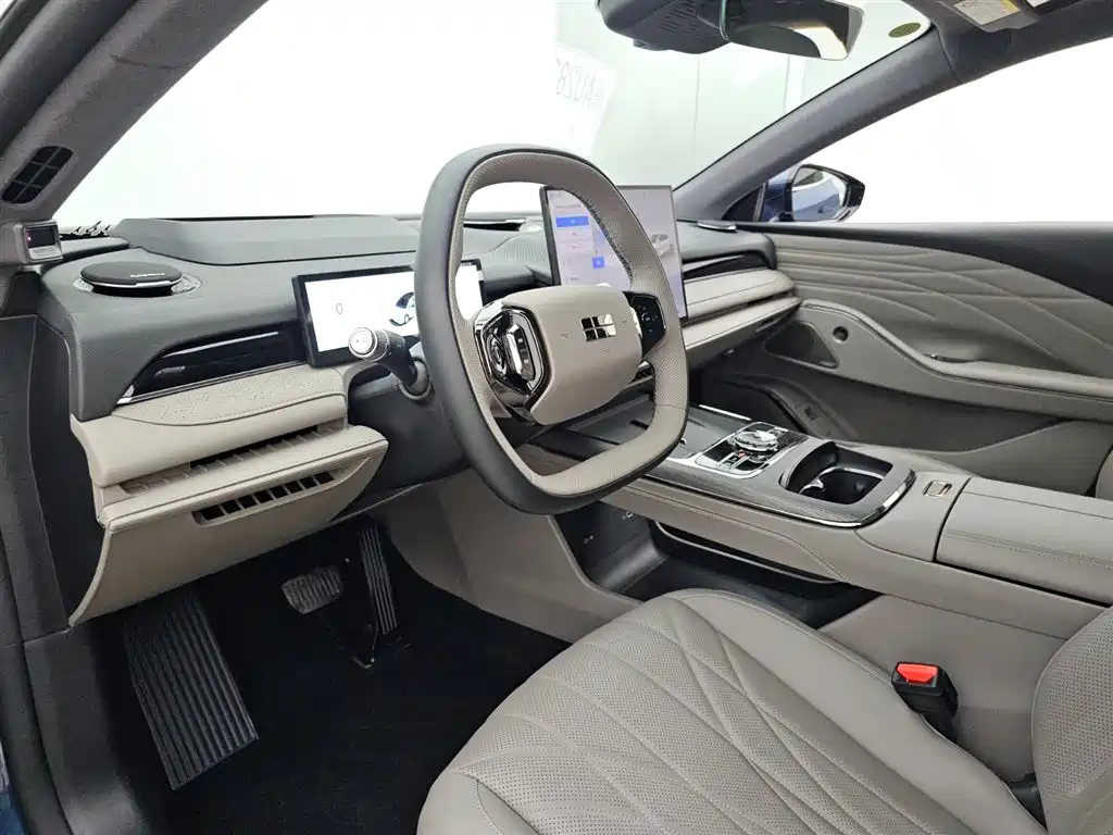 Geely Galaxy Galaxy Xingyao 8 2025 130km EM-P Starship Edition фото 7
