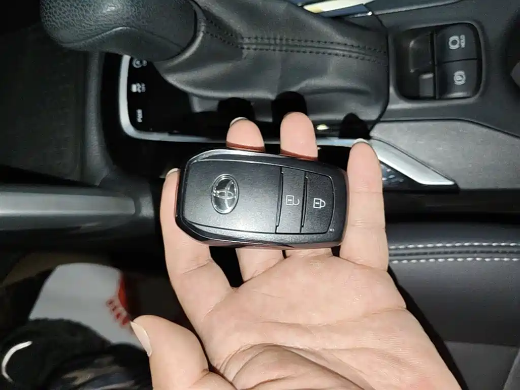 Toyota Corolla Cross 2023 2.0L Elite Edition фото 9