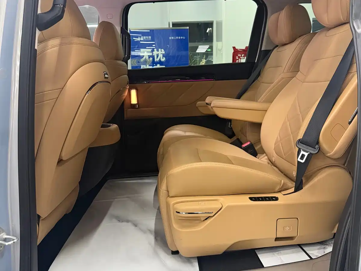 GAC Trumpchi Trumpchi E8 NEV 2024 Model 150km MAX+ фото 4