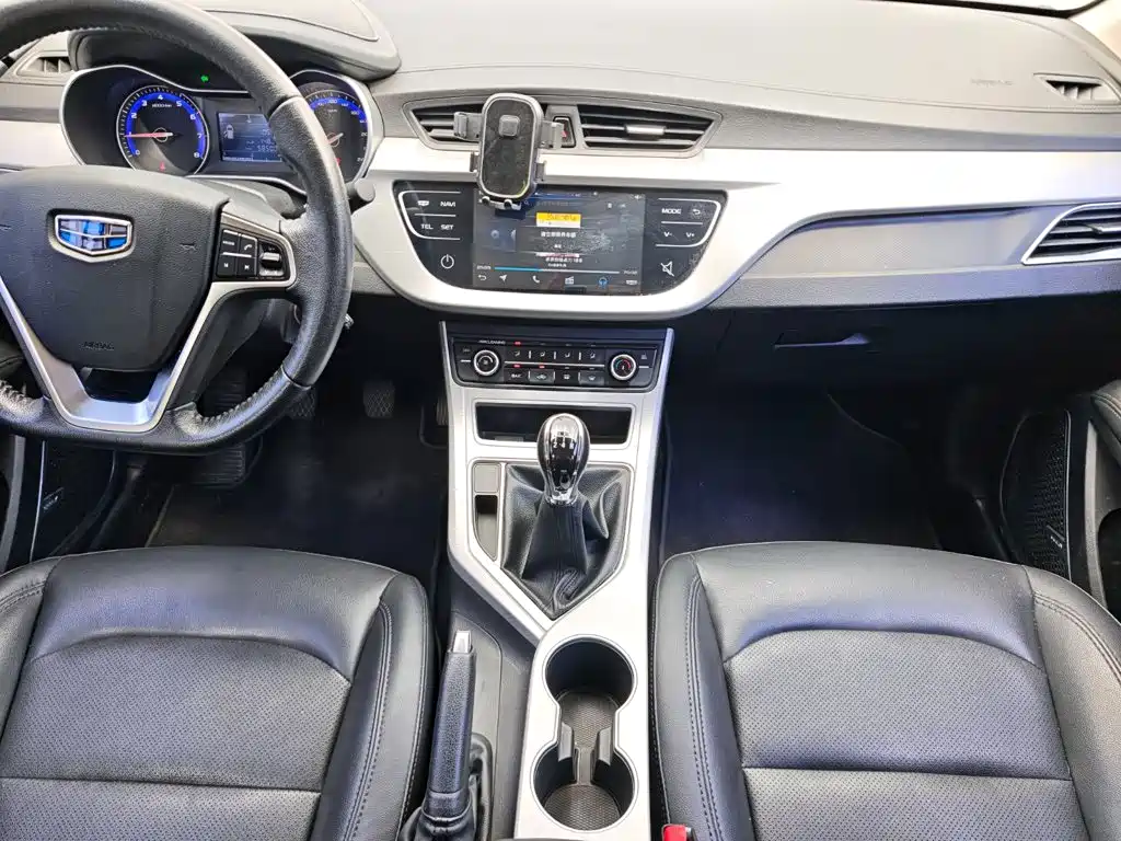 Фото 17 - Geely Vision