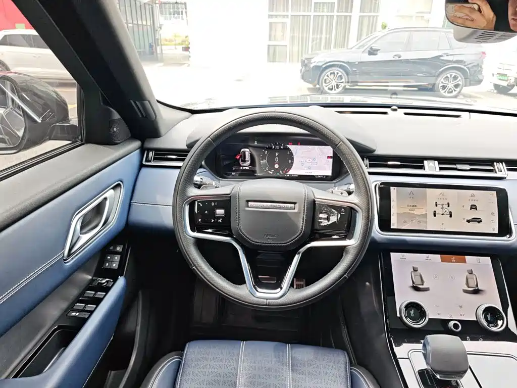 Фото 18 - Land Rover Range Rover Velar