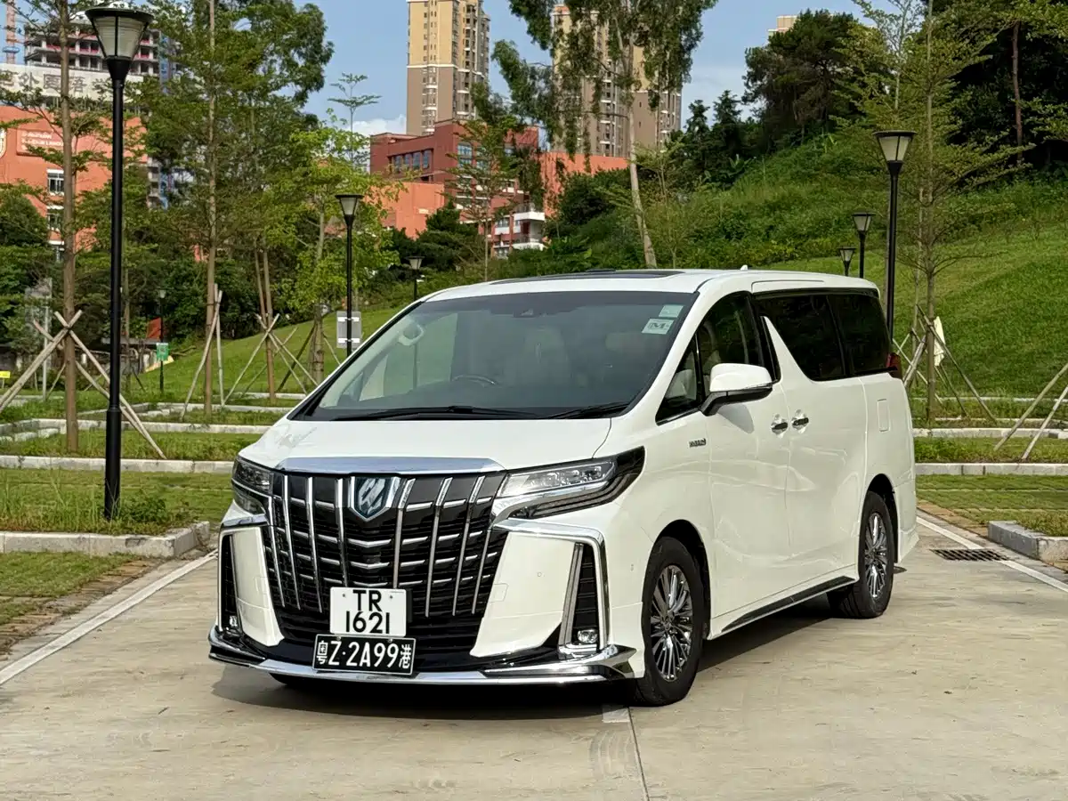 Toyota Alphard, 2025 год
