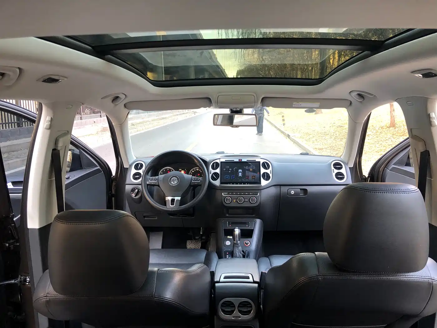 Volkswagen Tiguan 2015 1.8TSI Automatic 2WD Highline фото 14