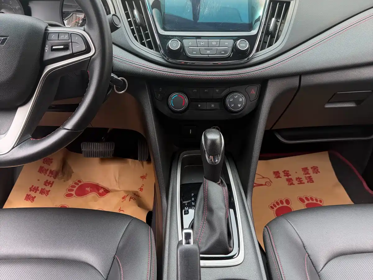 Chevrolet Monza 2019 RS 330T Auto Smooth Edition China VI фото 8