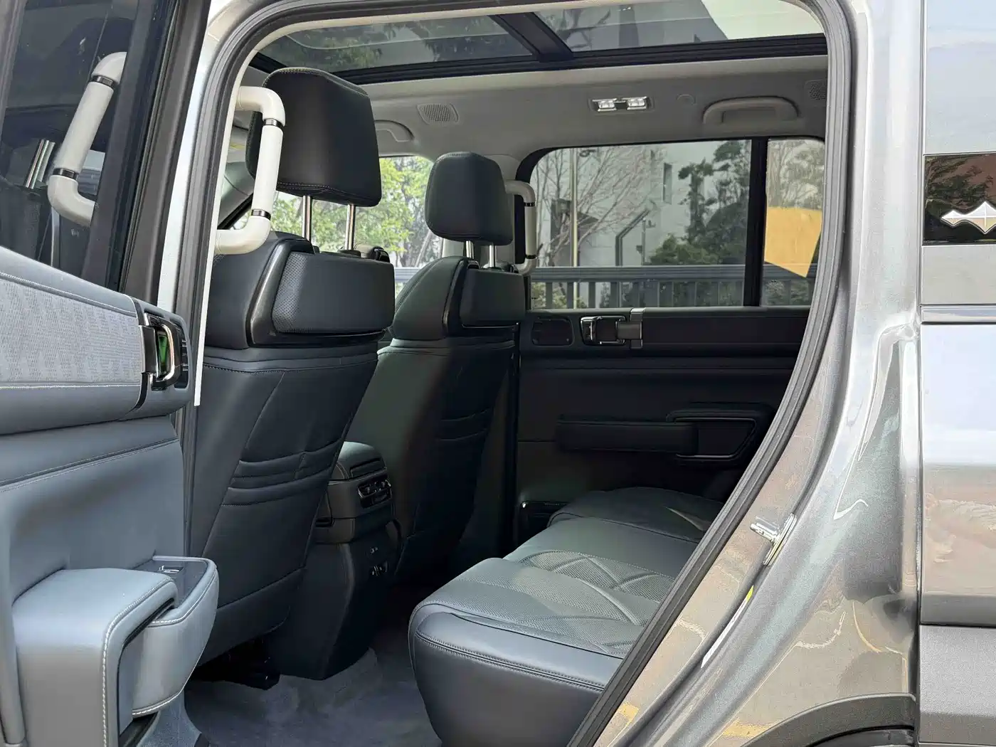 Fang Cheng Bao Leopard 5 2024 2023 Explorer Edition