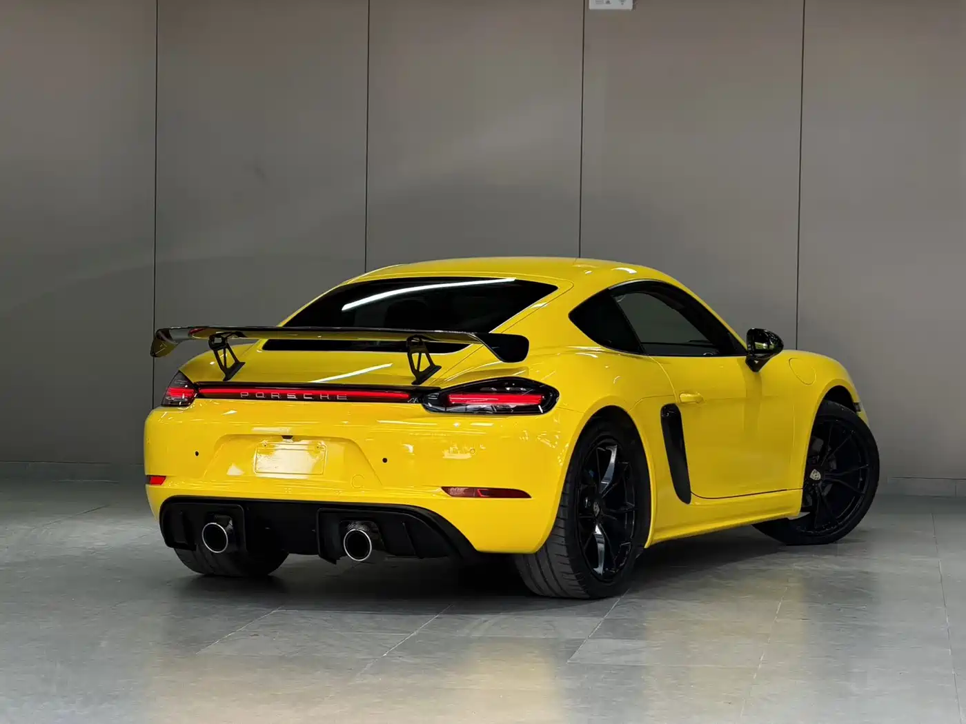 Porsche 718 2018 Cayman 2.0T фото 6
