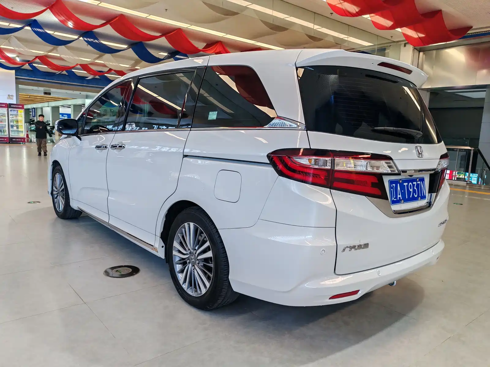 Photo 6 - Honda Odyssey