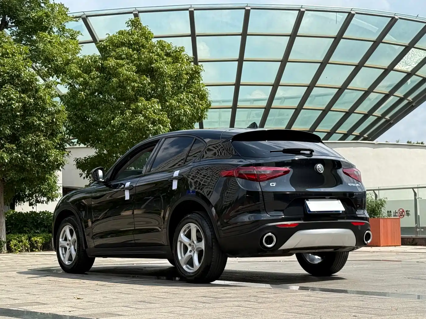 Alfa Romeo Stelvio 2019 2017 2.0T 200HP Luxury Edition