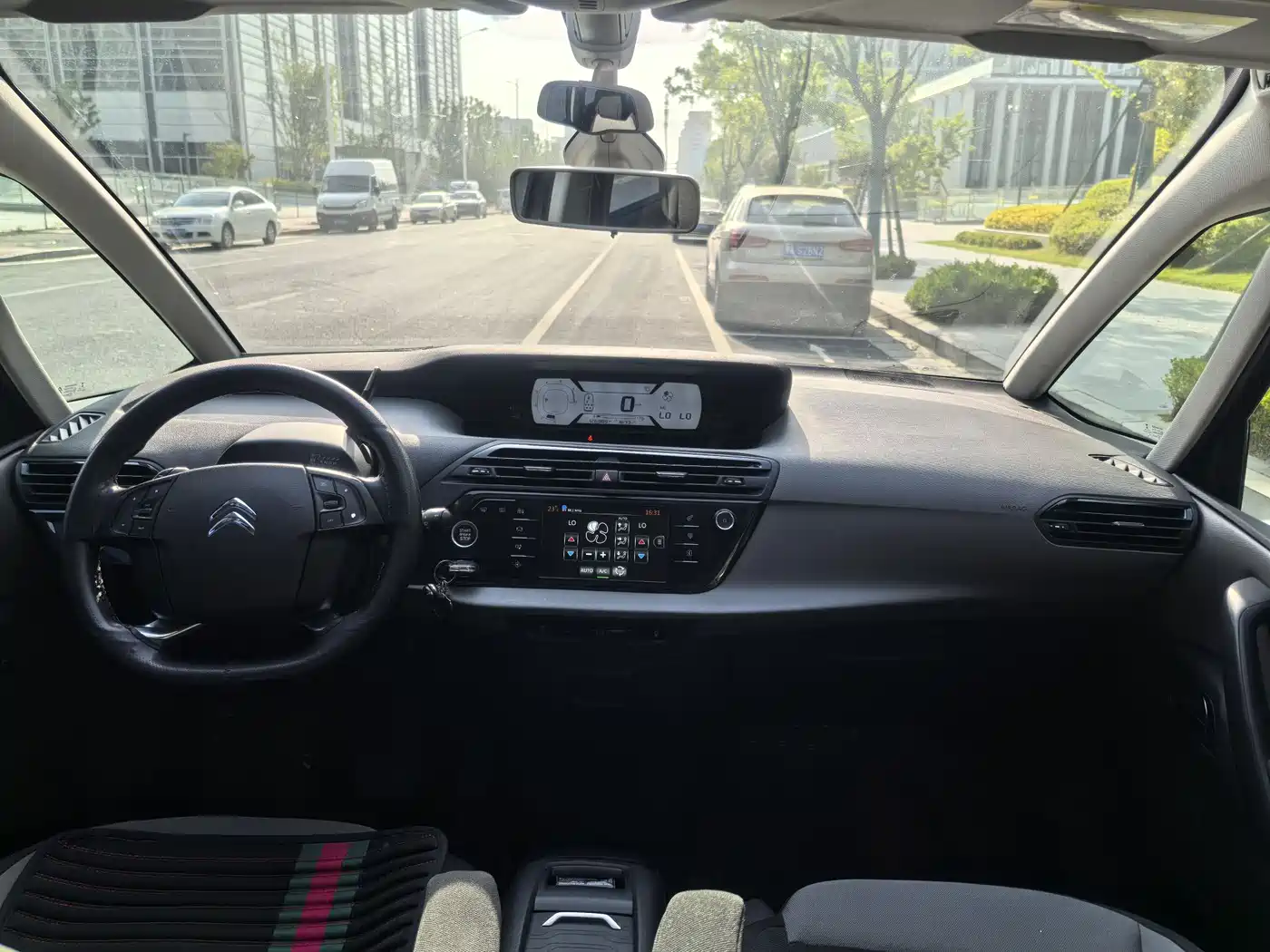 Citroën C4 Picasso 2015 Grand 1.6T Fashion 7-seater фото 9
