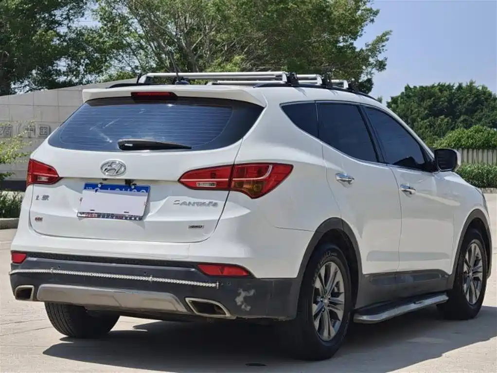 Hyundai Santa Fe 2013 Facelift 2.4L Automatic 4WD Premium фото 6