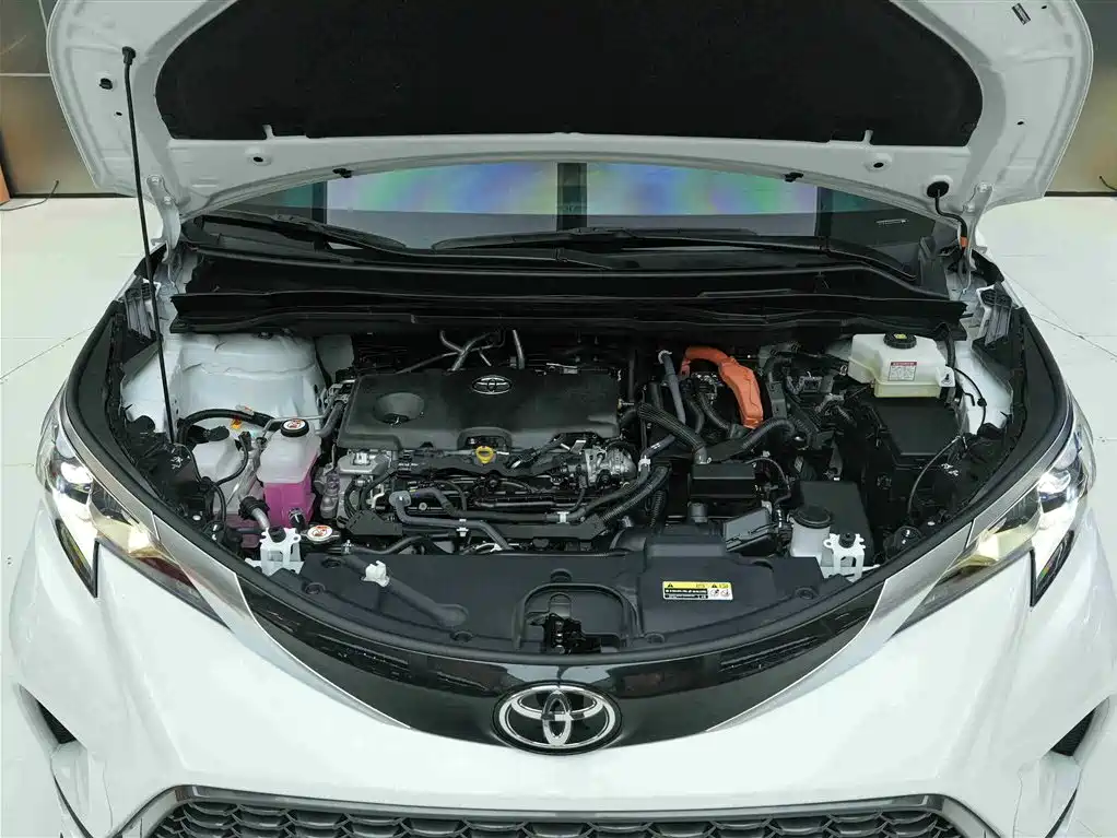 Toyota Granvia 2024 2.5L Hybrid Premium PLUS 4WD Edition фото 23