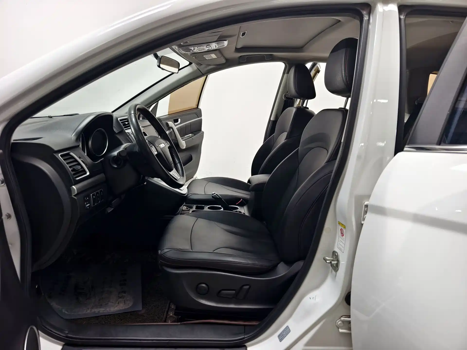 Photo 11 - Haval H6