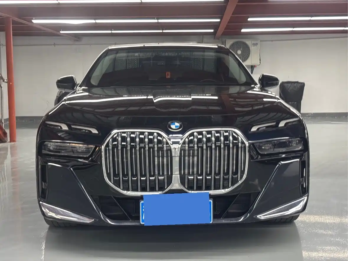BMW 7 Series 2023 2023 Model 735Li M Sport Package