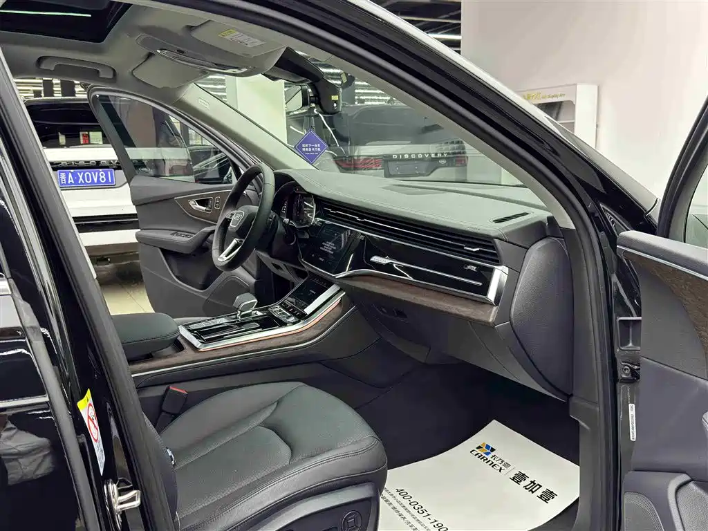 Audi Q7 2023 45 TFSI quattro S line Sport фото 8