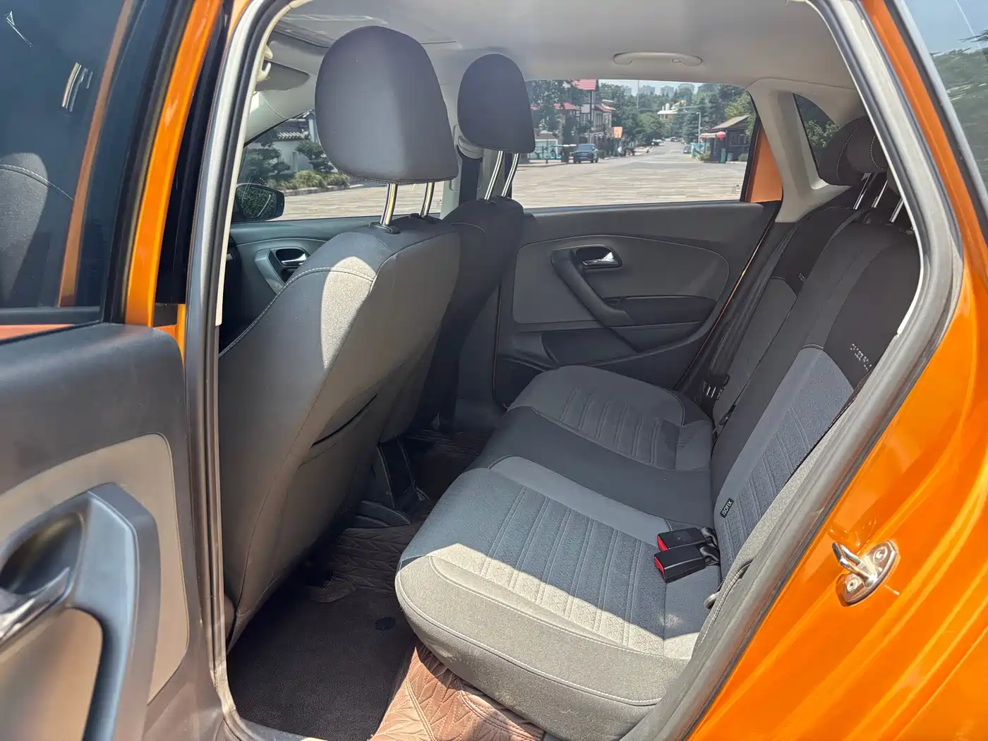 Volkswagen Polo 2018 1.5L Cross Polo Auto фото 7