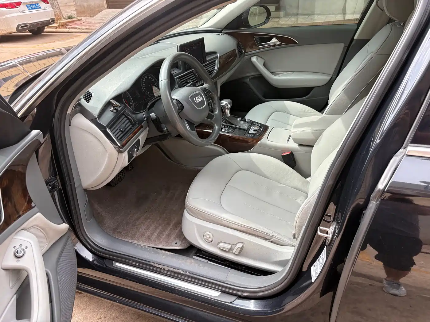 Фото 4 - Audi A6L