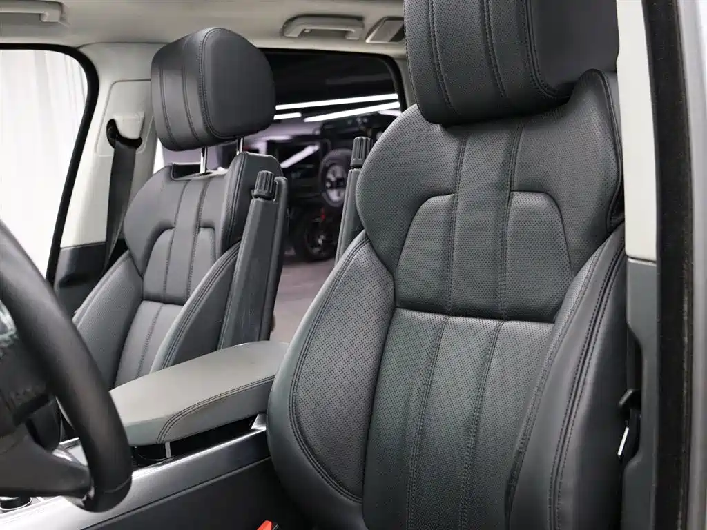 Land Rover Range Rover Sport 2014 3.0 SC V6 HSE фото 3