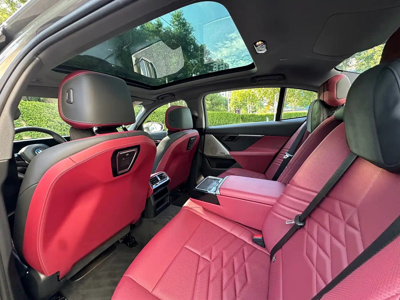 BMW i5 2024 2024 eDrive 35L Premium Model M Sport Package