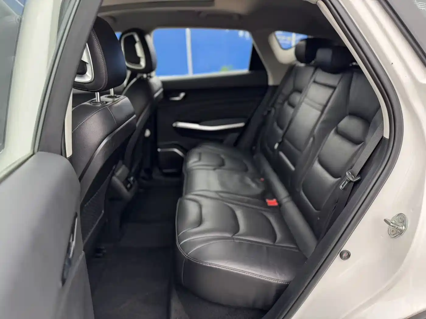 Hongqi E-HS3 2019 Smart Connection Flag Joy FWD Version фото 7