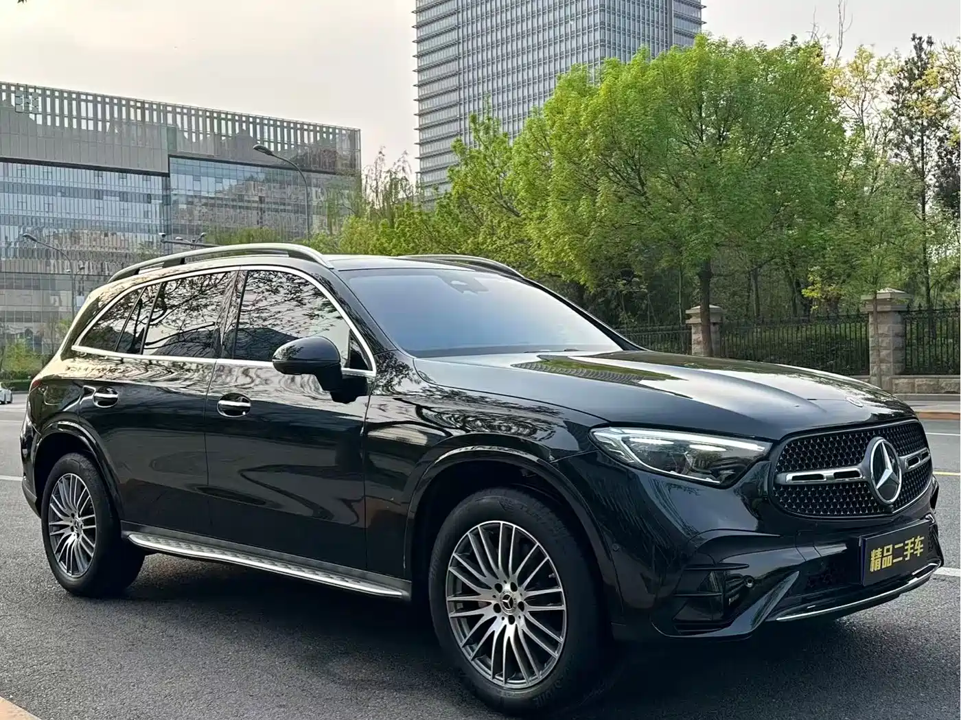 Mercedes-Benz GLC 2023 Facelift GLC 300 L 4MATIC Sport 7-Seater фото 2