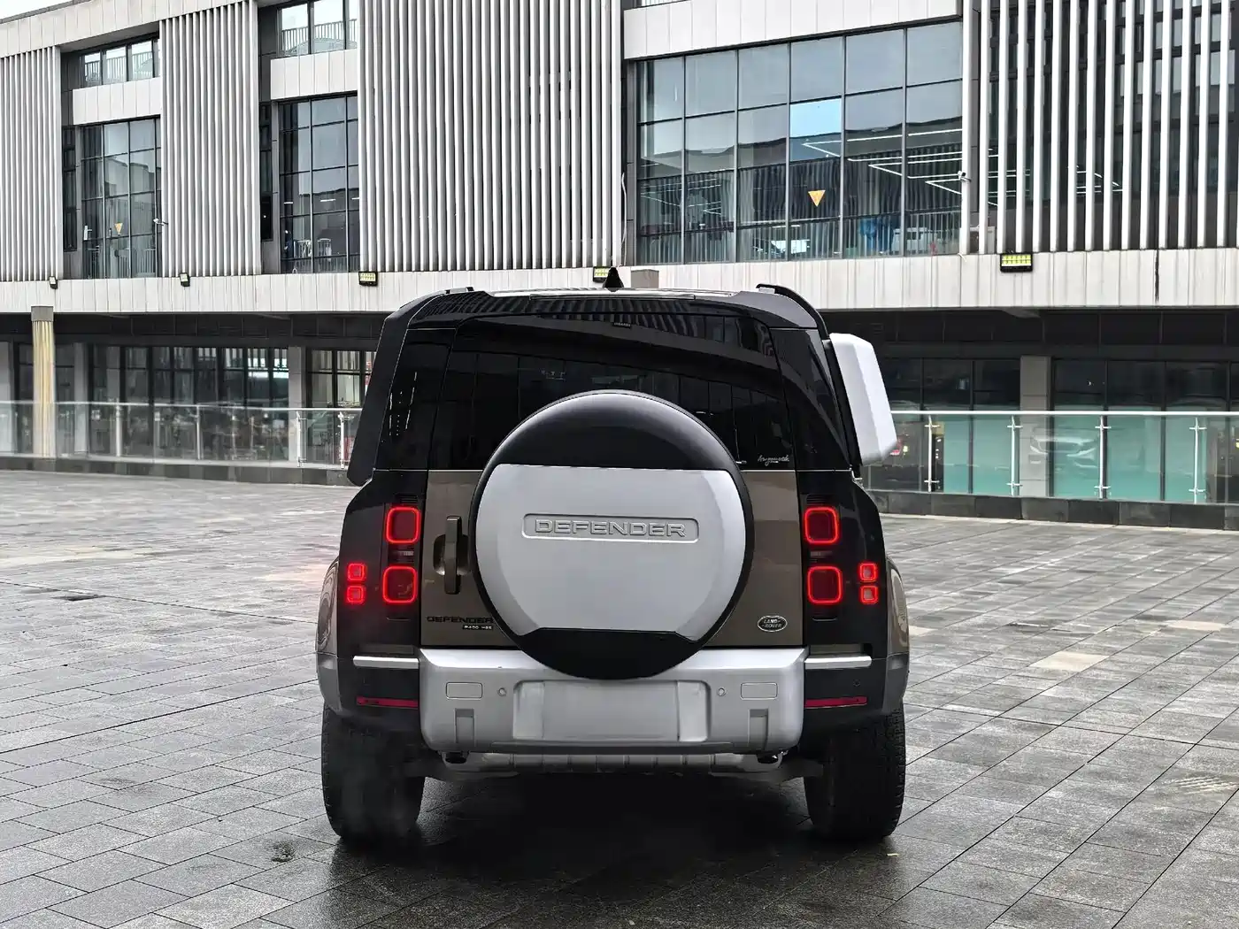 Land Rover Defender 2020 2020 Model 110 P400 HSE
