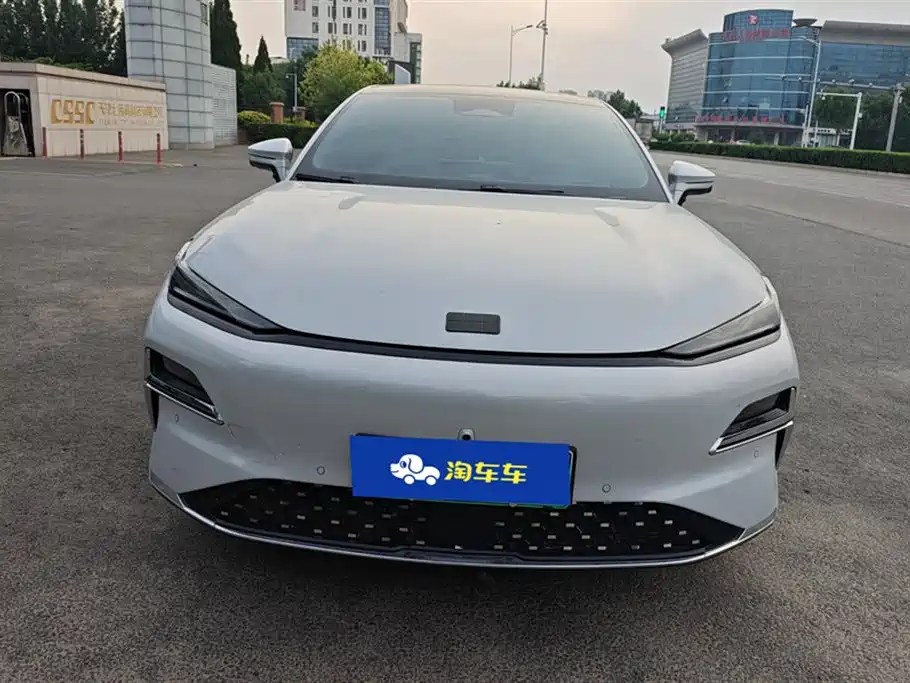 Geely Galaxy Galaxy Xingyao 8 2025 Model 130km EM-i Flagship Edition фото 2