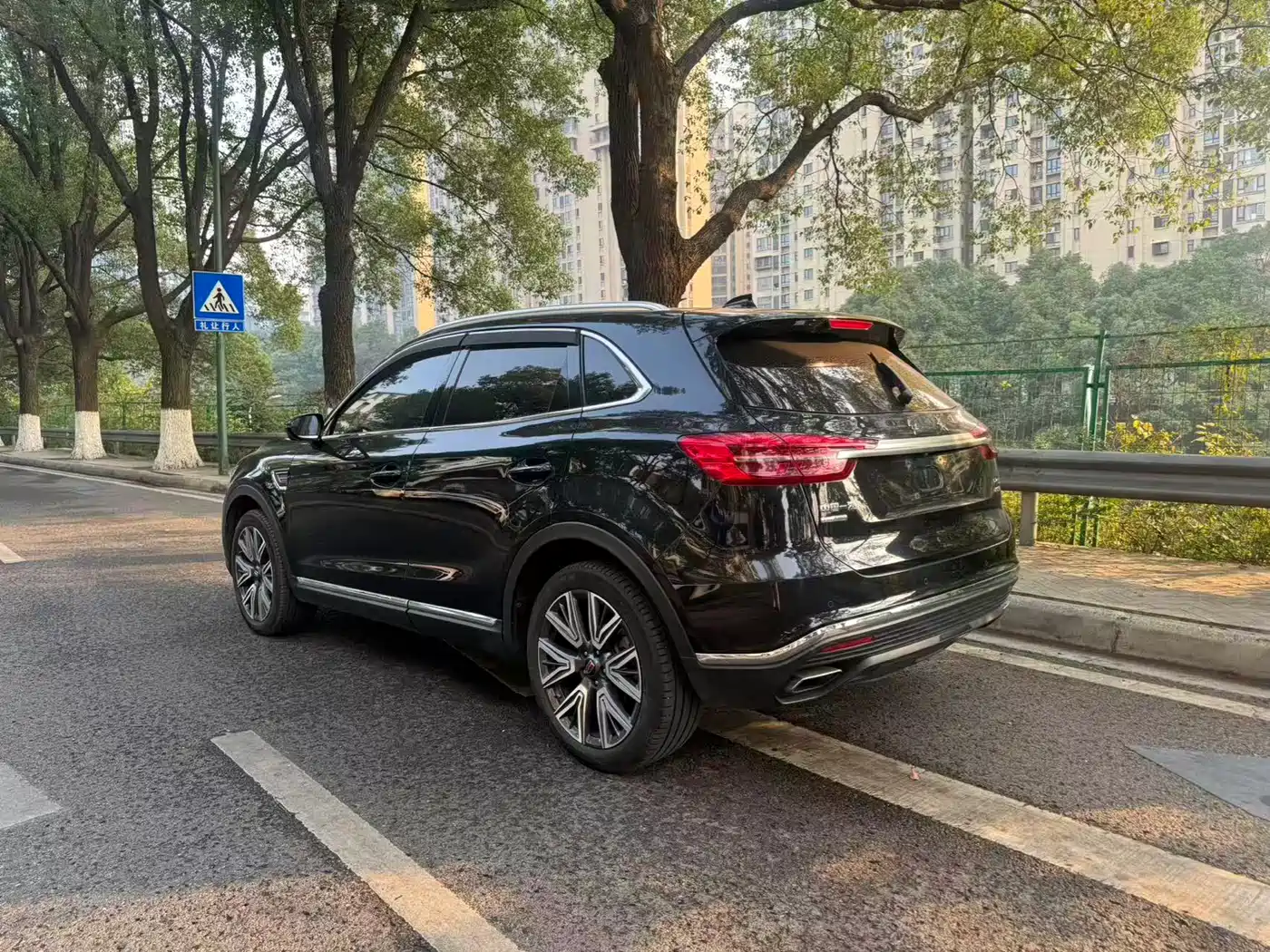 Hongqi HONGQI HS5