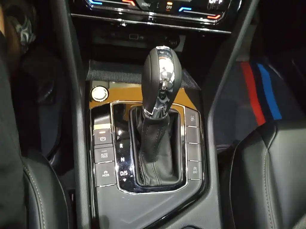 VOLKSWAGEN TUYUE