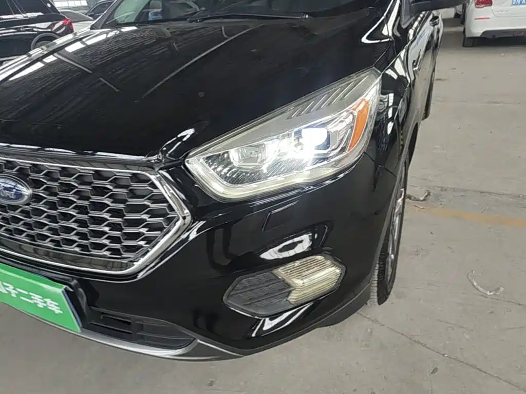 Ford Kuga 2020 2019 EcoBoost 180 2WD Luxury Wing Edition China VI