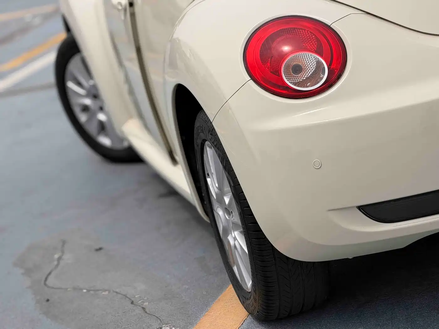 Volkswagen Beetle 2010 Model 1.6 AT фото 7