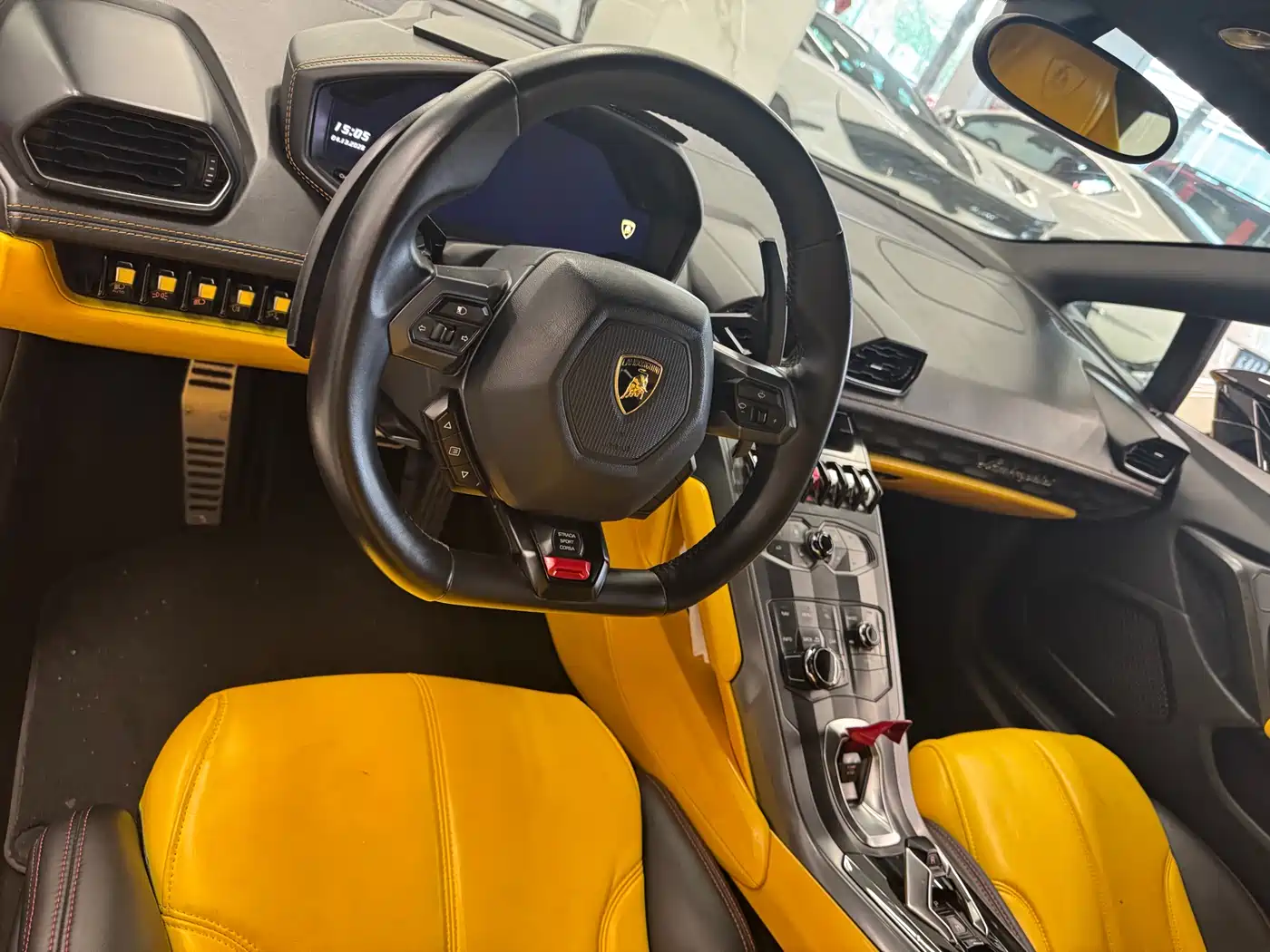 LAMBORGHINI HURACÁN