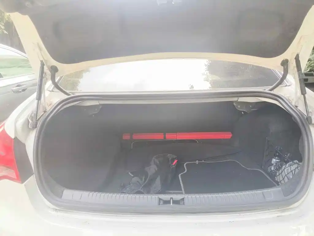 Roewe e550 2016 2016 Flagship Edition