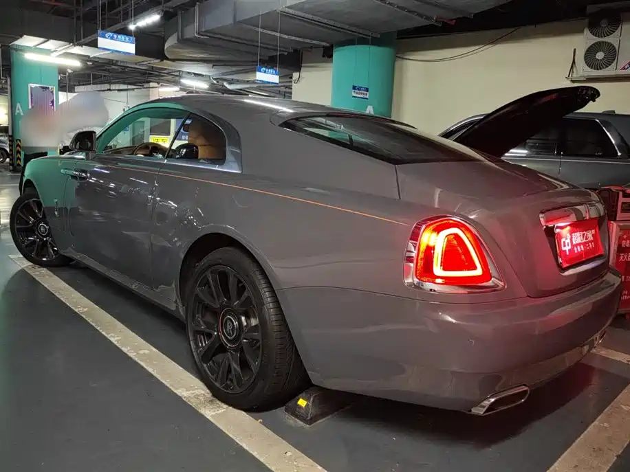 Фото 4 - Rolls-Royce Wraith