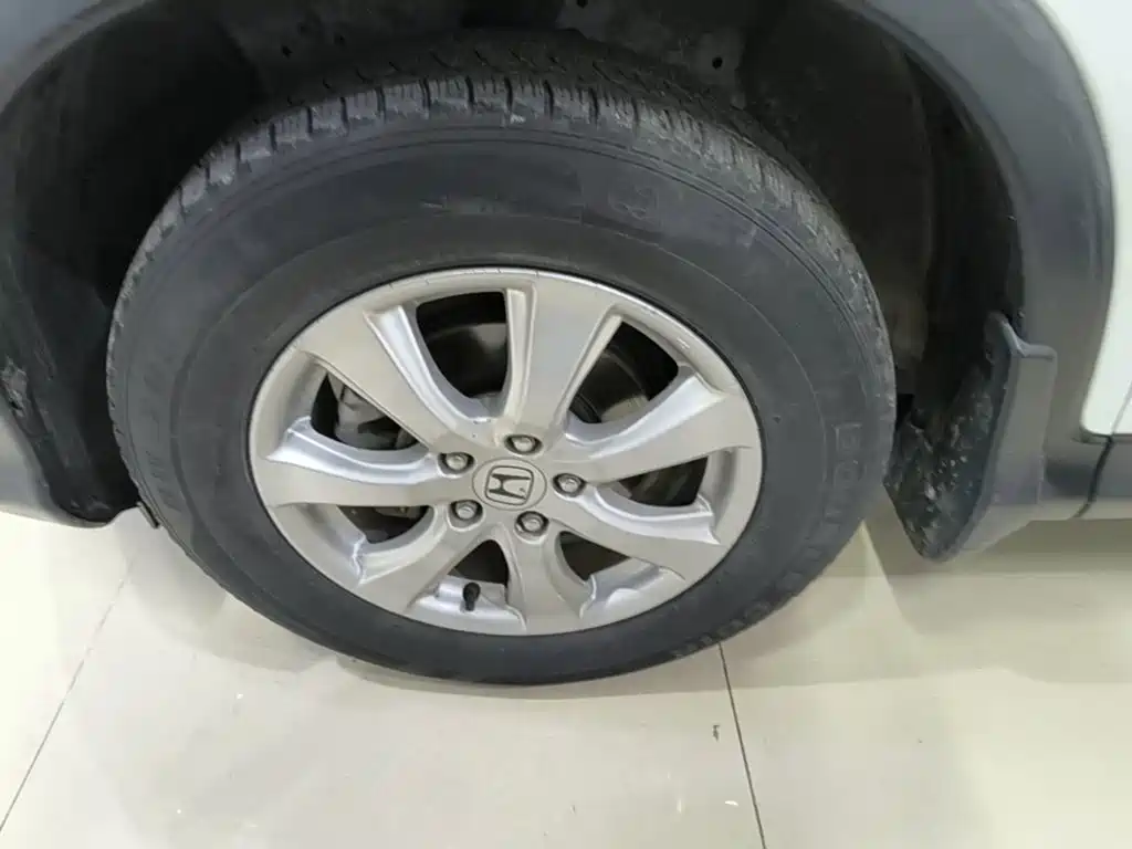 Фото 23 - Honda CR-V