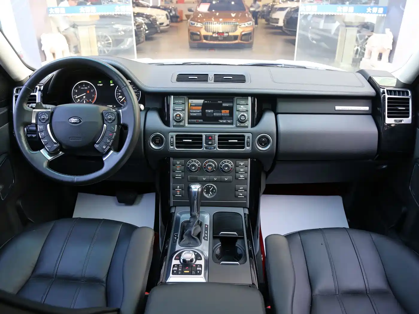 Land Rover Range Rover 2012 5.0 NA V8 фото 8
