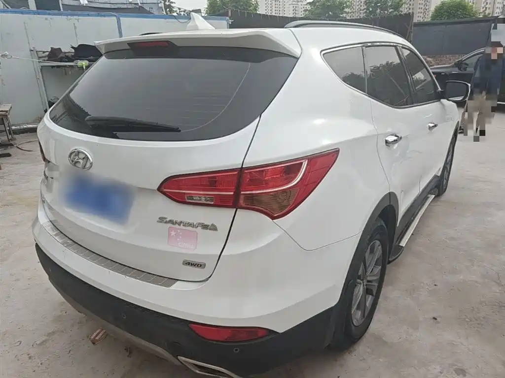 Hyundai Santa Fe 2013 Facelift 2.4L Automatic 4WD Smart фото 7