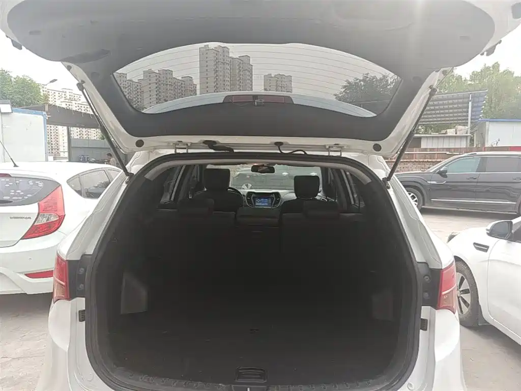 Hyundai Santa Fe 2013 Facelift 2.4L Automatic 4WD Smart фото 19