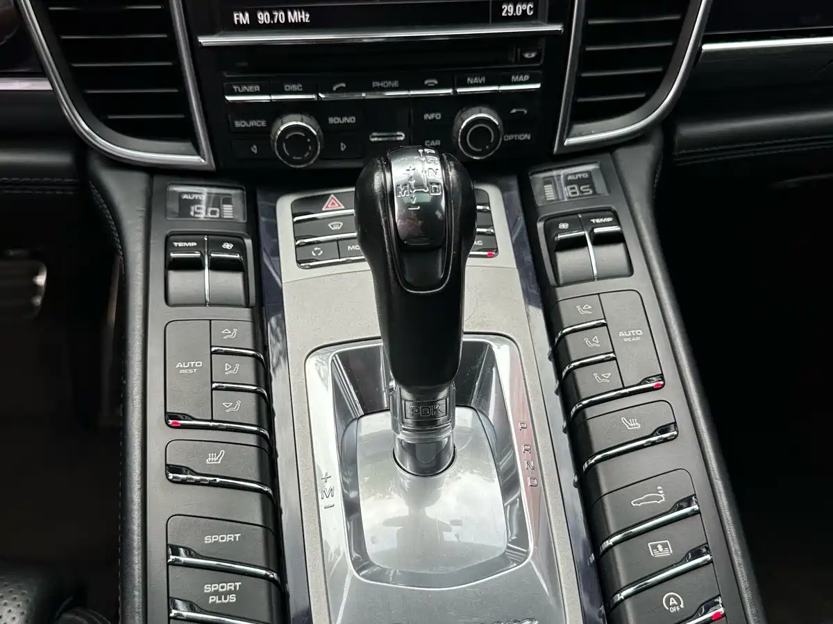 Photo 14 - Porsche Panamera