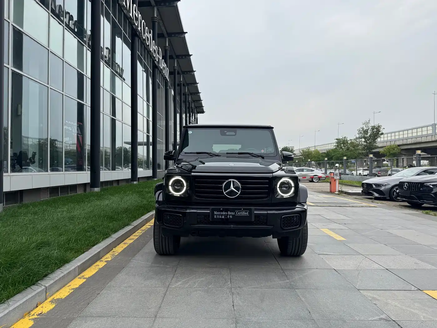 Mercedes-Benz G-Class New Energy 2025 G580 Launch Special Edition фото 2