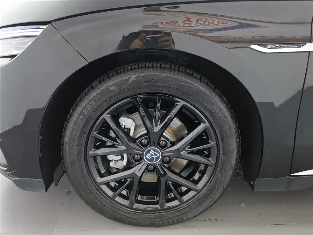 BYD Han 2025 DM-i 125KM Elite фото 17
