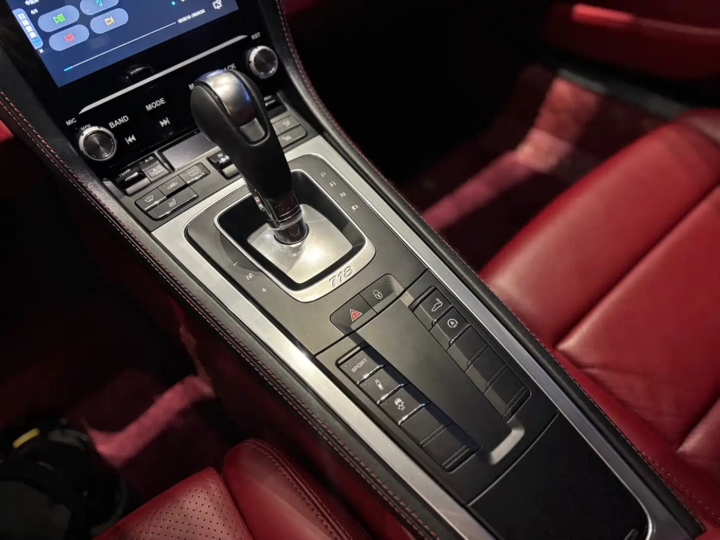 Porsche 718 2016 Cayman 2.0T фото 10