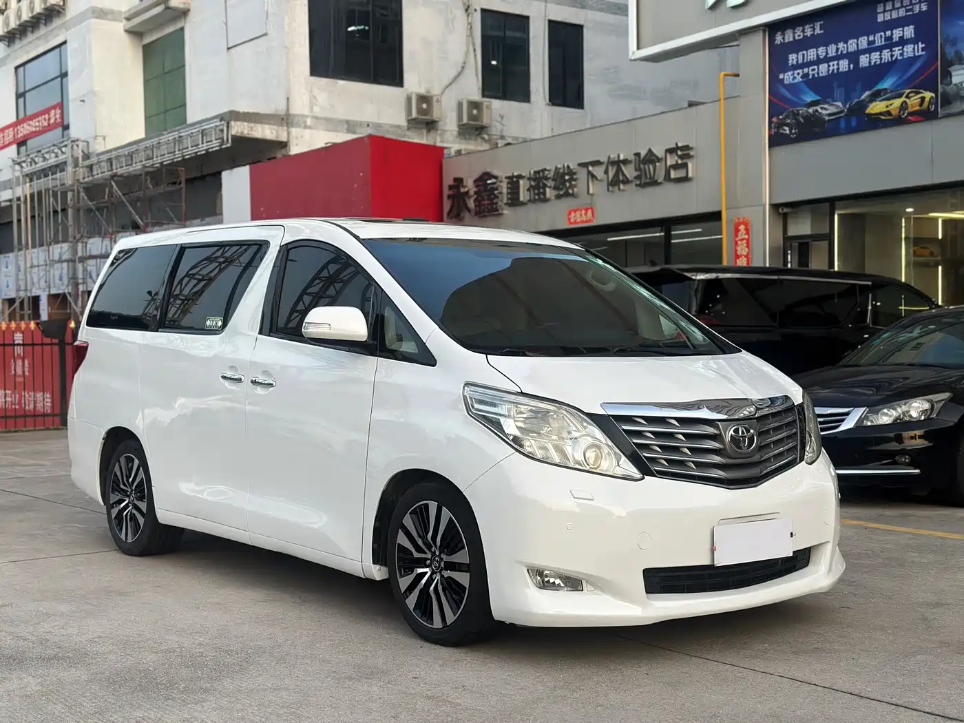 Toyota Alphard 2011 3.5L Luxury Edition фото 3